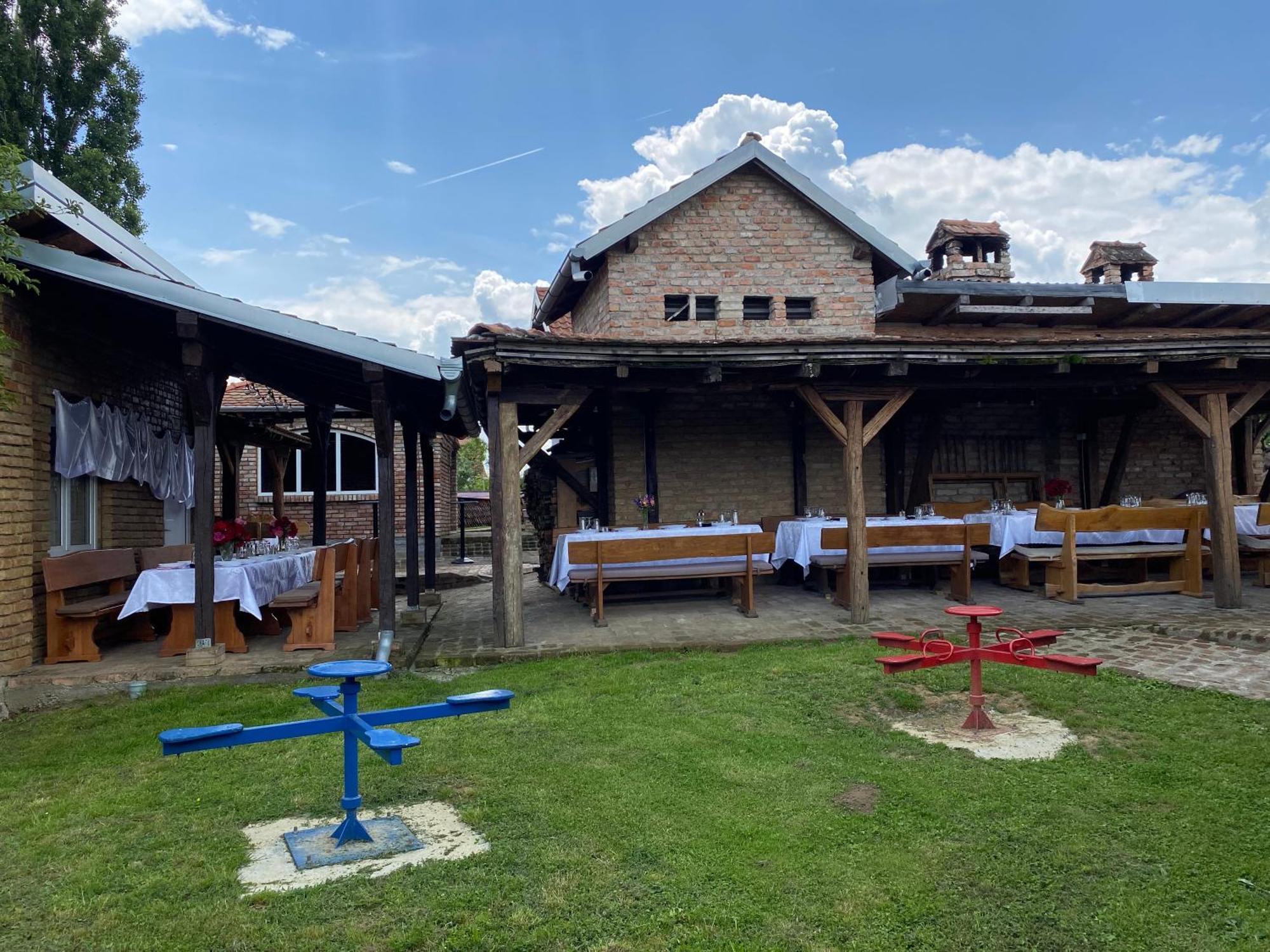 Matanovi Dvori Villa Bród Kültér fotó