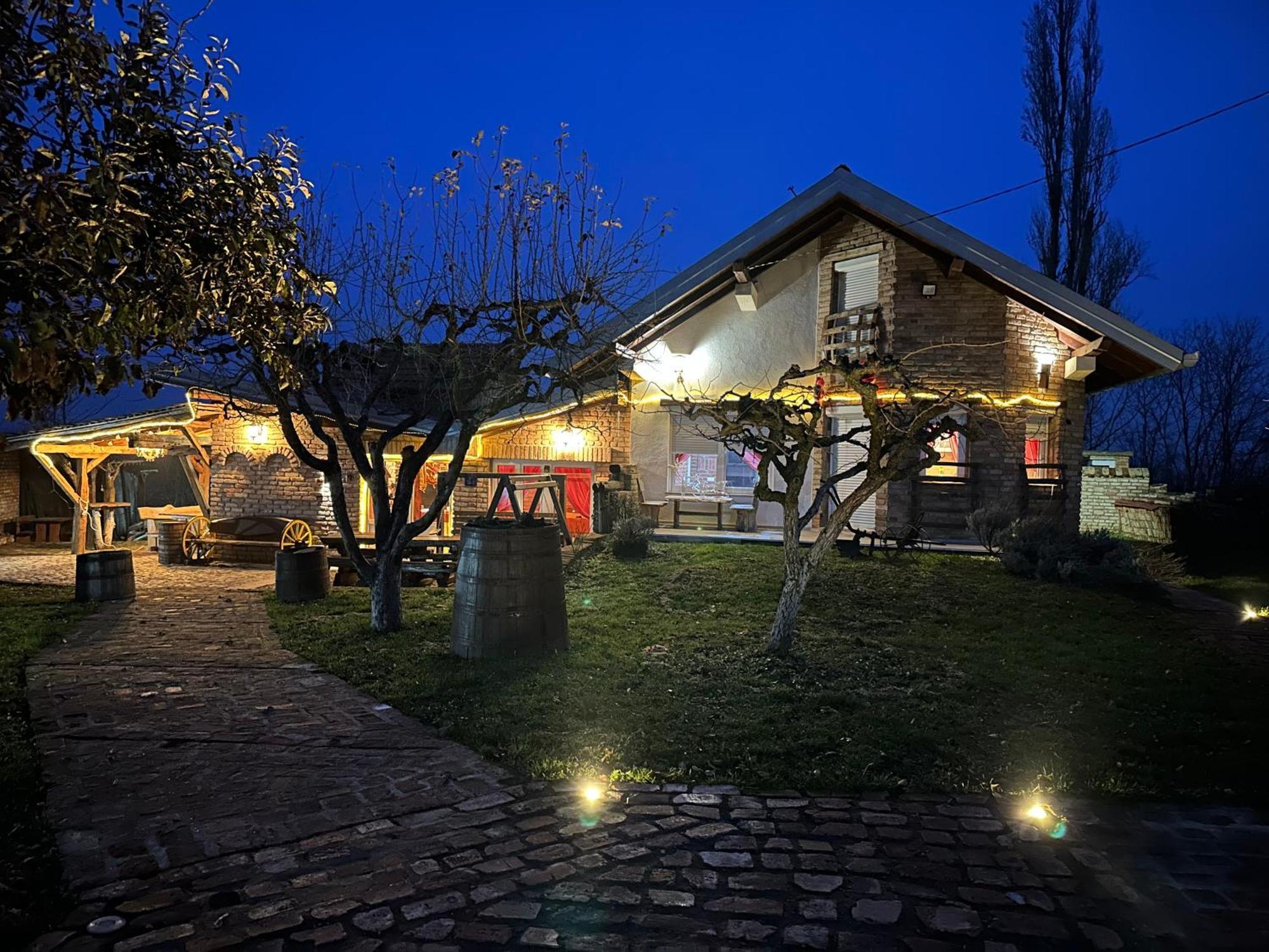 Matanovi Dvori Villa Bród Kültér fotó